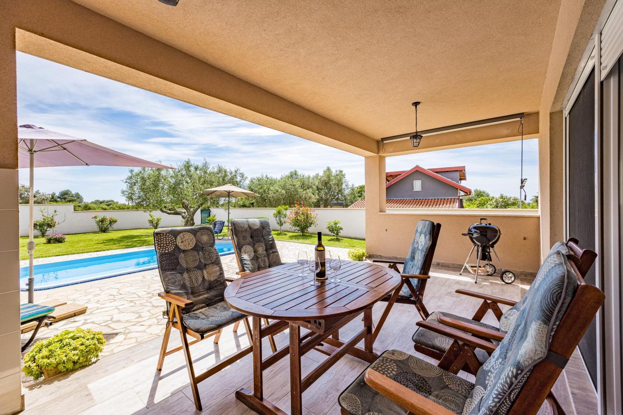 Villa Sunny Olive Peroj Esterno foto